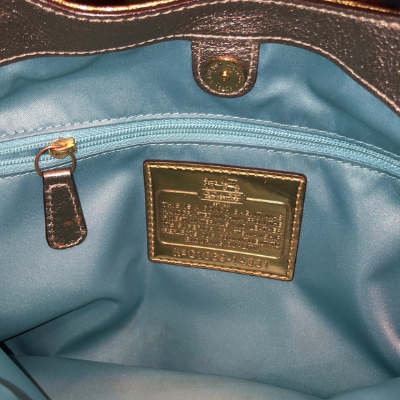 EUC Coach Maggie Antique Soft patent leather purse - Picture 11 of 16